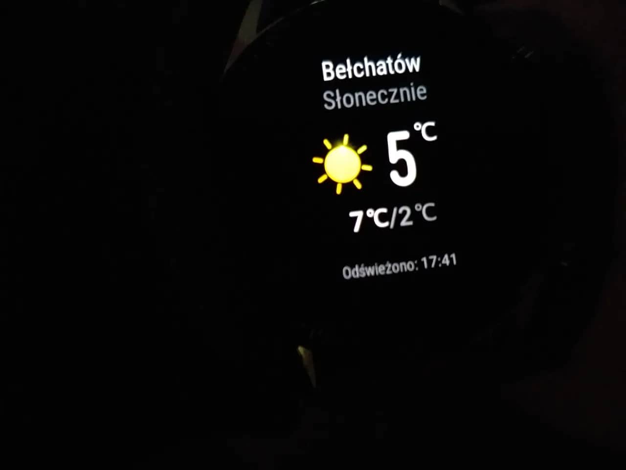 Jak zaktualizować pogodę w telefonie Huawei i uniknąć problemów